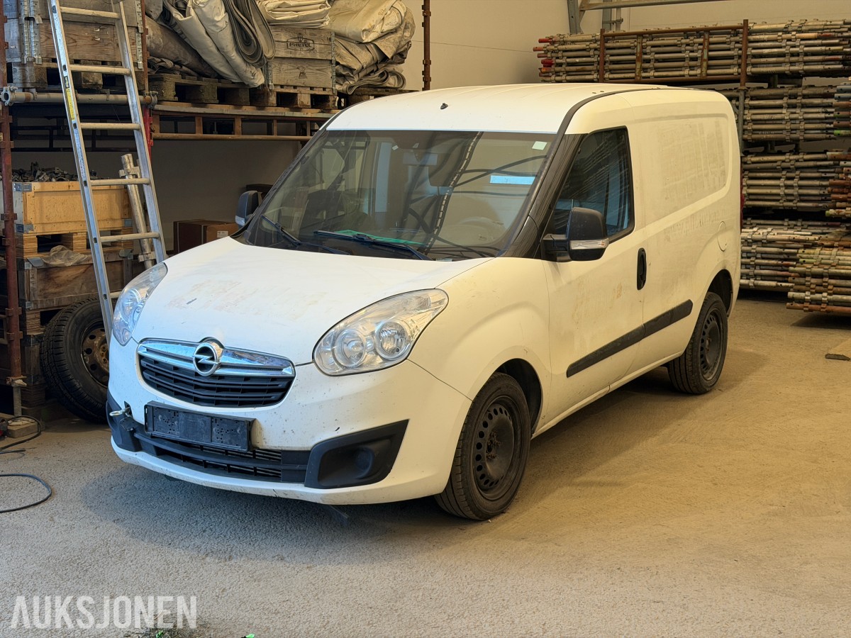 2015 Opel COMBO 1.2-90 D - repobjekt - 125 854 km
