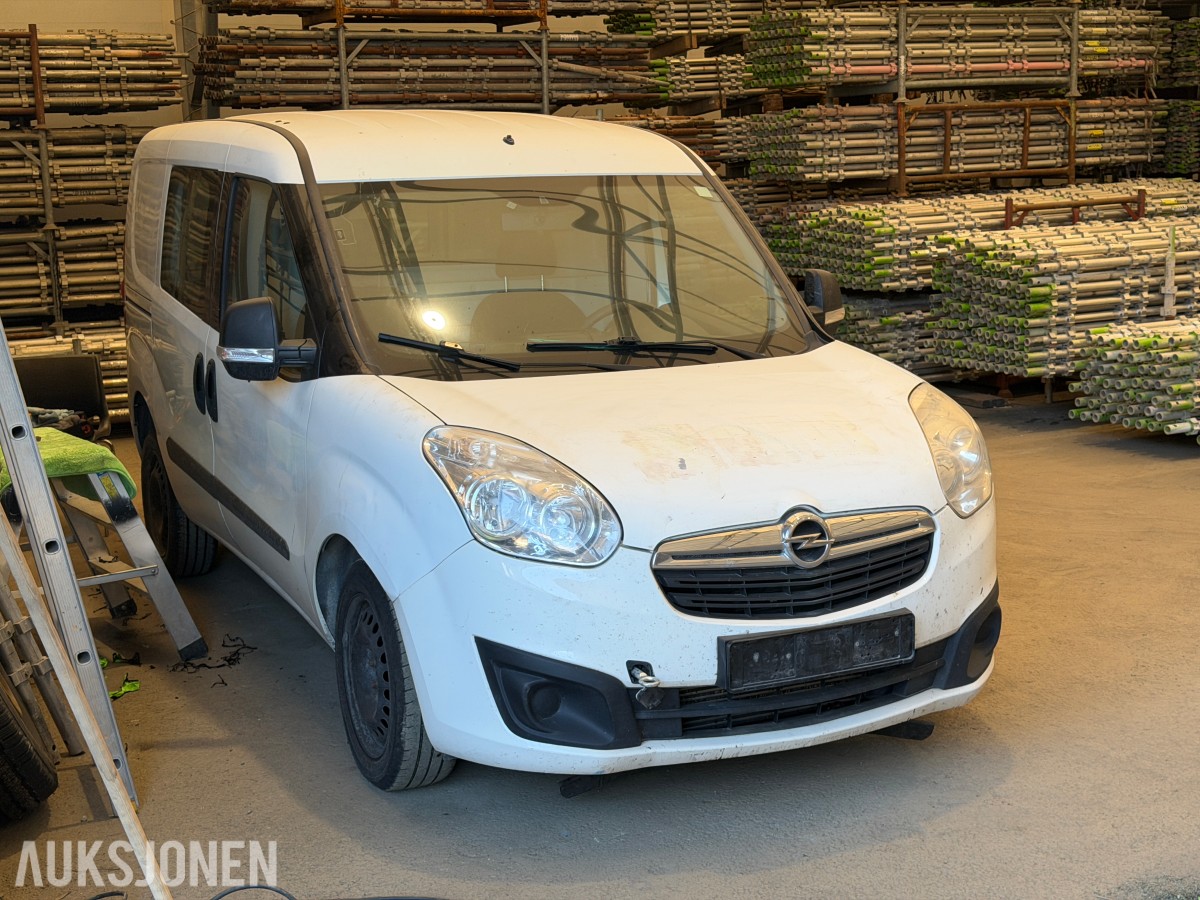 2015 Opel COMBO 1.2-90 D - repobjekt - 125 854 km