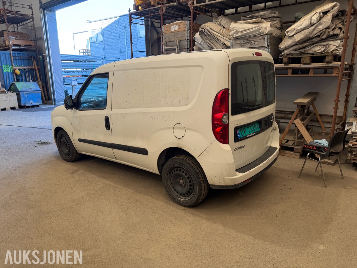 2015 Opel COMBO 1.2-90 D - repobjekt - 125 854 km