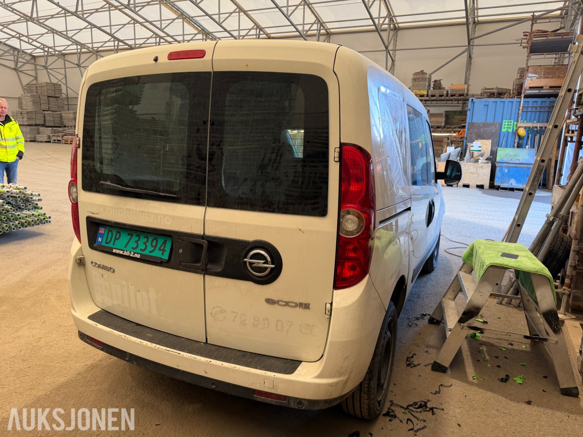 2015 Opel COMBO 1.2-90 D - repobjekt - 125 854 km