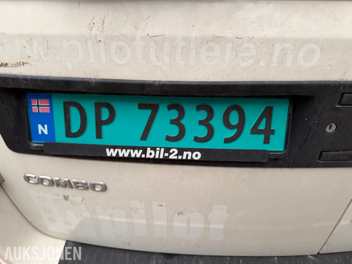 2015 Opel COMBO 1.2-90 D - repobjekt - 125 854 km