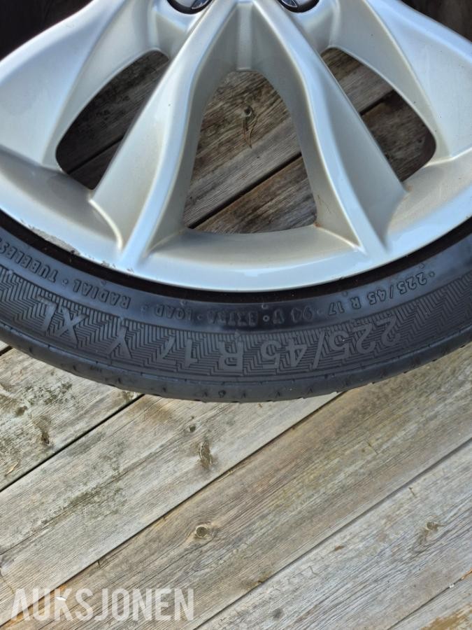Sommerdekk Gislaved ultra speed/ Eures 8/ 225/45/R17