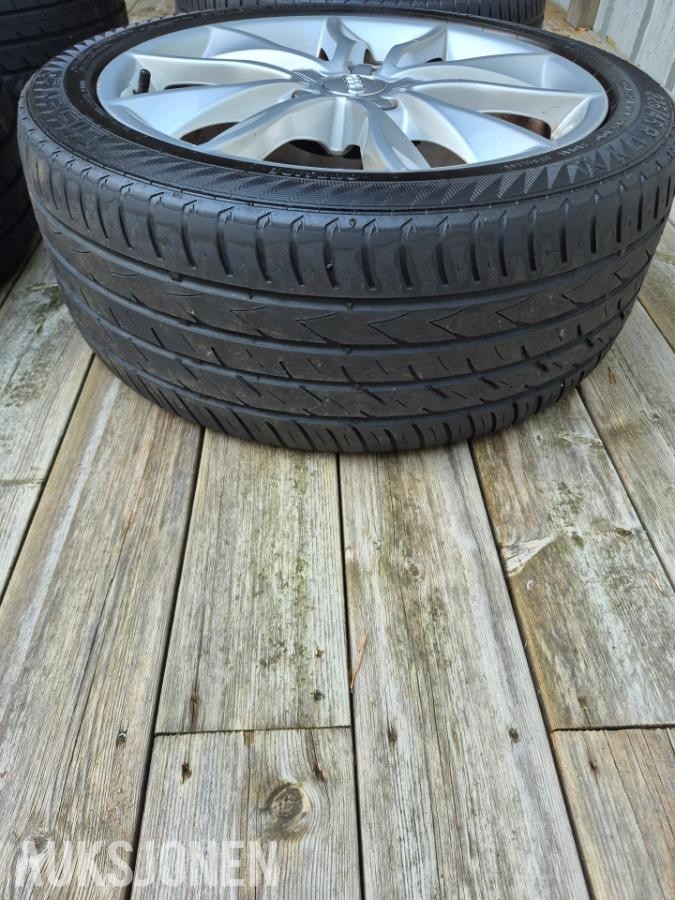 Sommerdekk Gislaved ultra speed/ Eures 8/ 225/45/R17