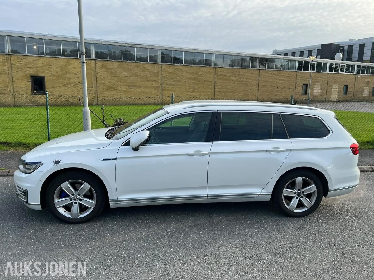 2017 Volkswagen Passat GTE HYBRID 274HK ACC, KAMERA, SOLTAK, KUPEVARMER