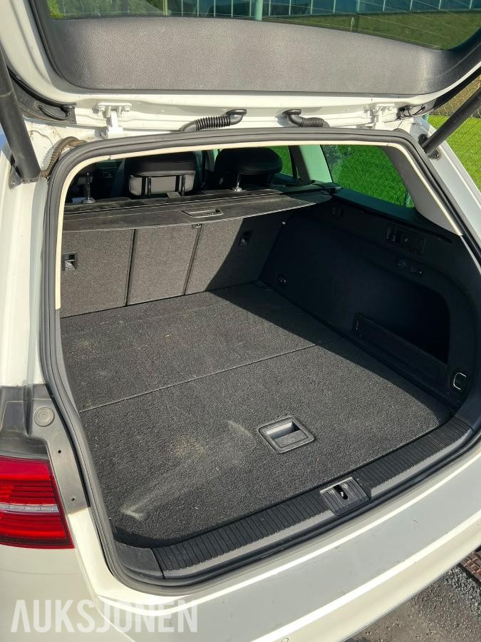 2017 Volkswagen Passat GTE HYBRID 274HK ACC, KAMERA, SOLTAK, KUPEVARMER
