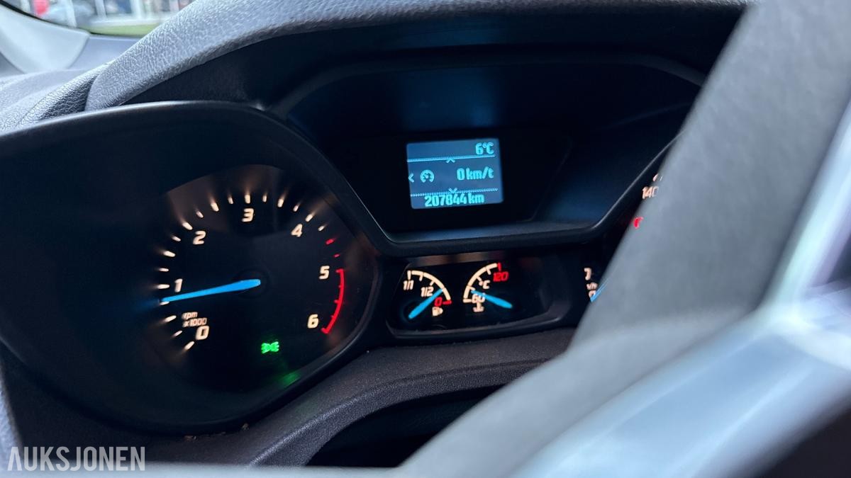 2017 Ford Transit Connect m/ drivstoffvarmer, 207844km