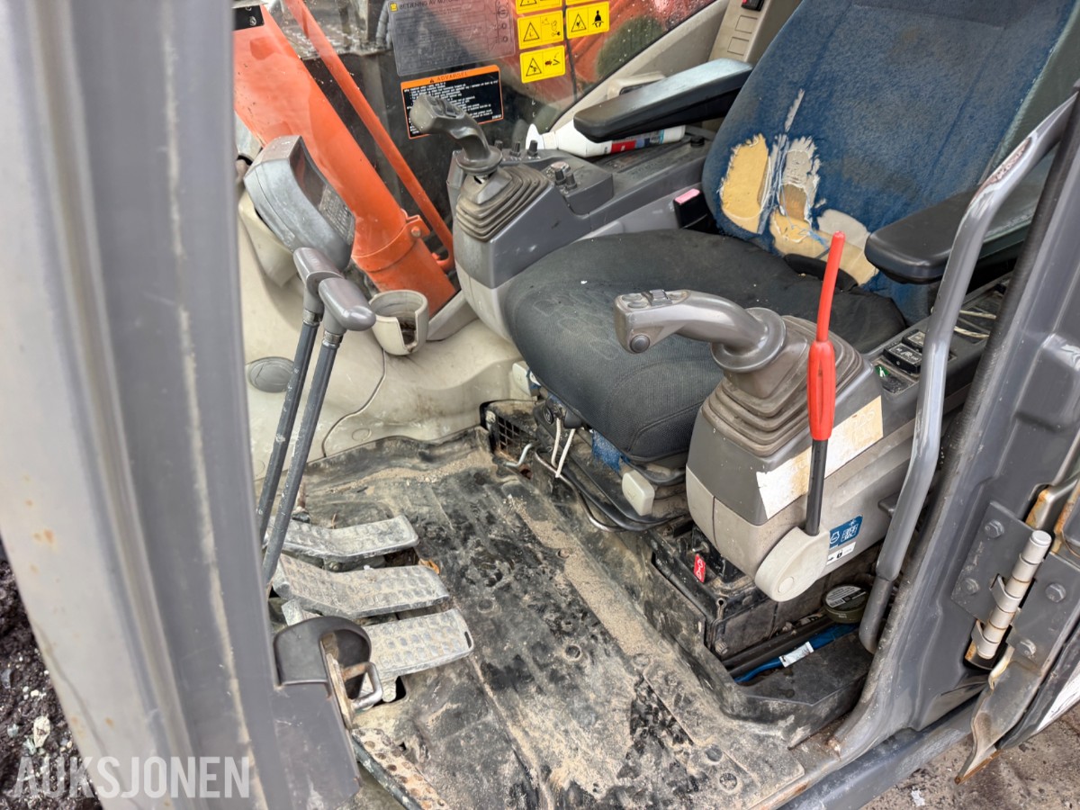 2008 Hitachi ZX225USPLC-3 Beltegraver, Engcon tiltrotator, S70, 2 skuffer