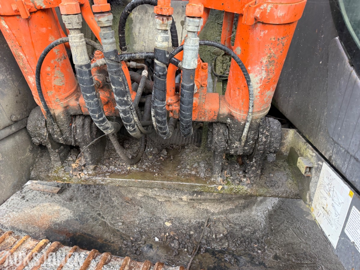 2008 Hitachi ZX225USPLC-3 Beltegraver, Engcon tiltrotator, S70, 2 skuffer