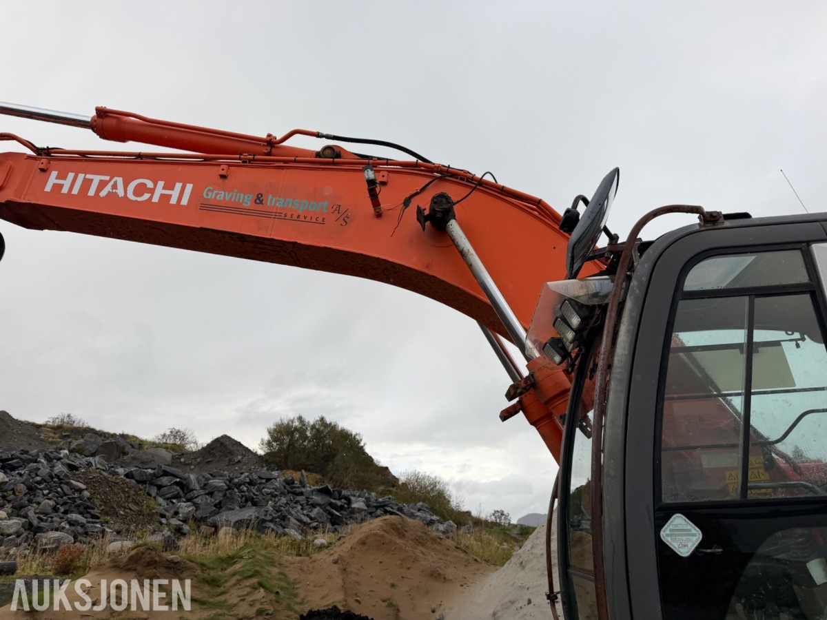 2008 Hitachi ZX225USPLC-3 Beltegraver, Engcon tiltrotator, S70, 2 skuffer
