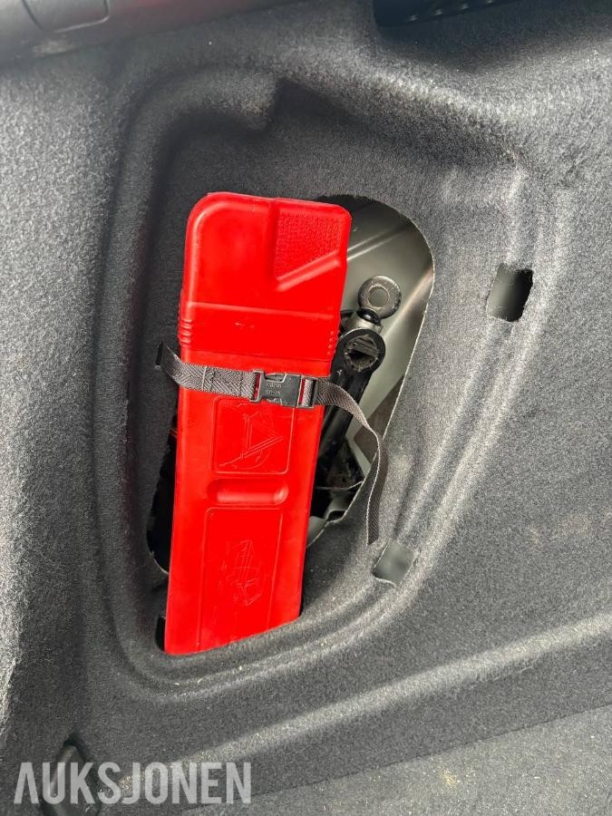 2007 Mazda 3, 1.6 Automat, Cruisekontroll, EU OK til 02.2027, Reparasjonsobjekt
