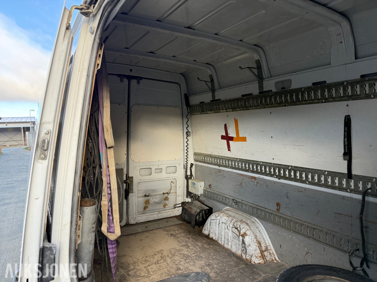 2001 Mercedes-Benz 312 D SPRINTER 2.9-122 D - Hydraulisk bakløfter