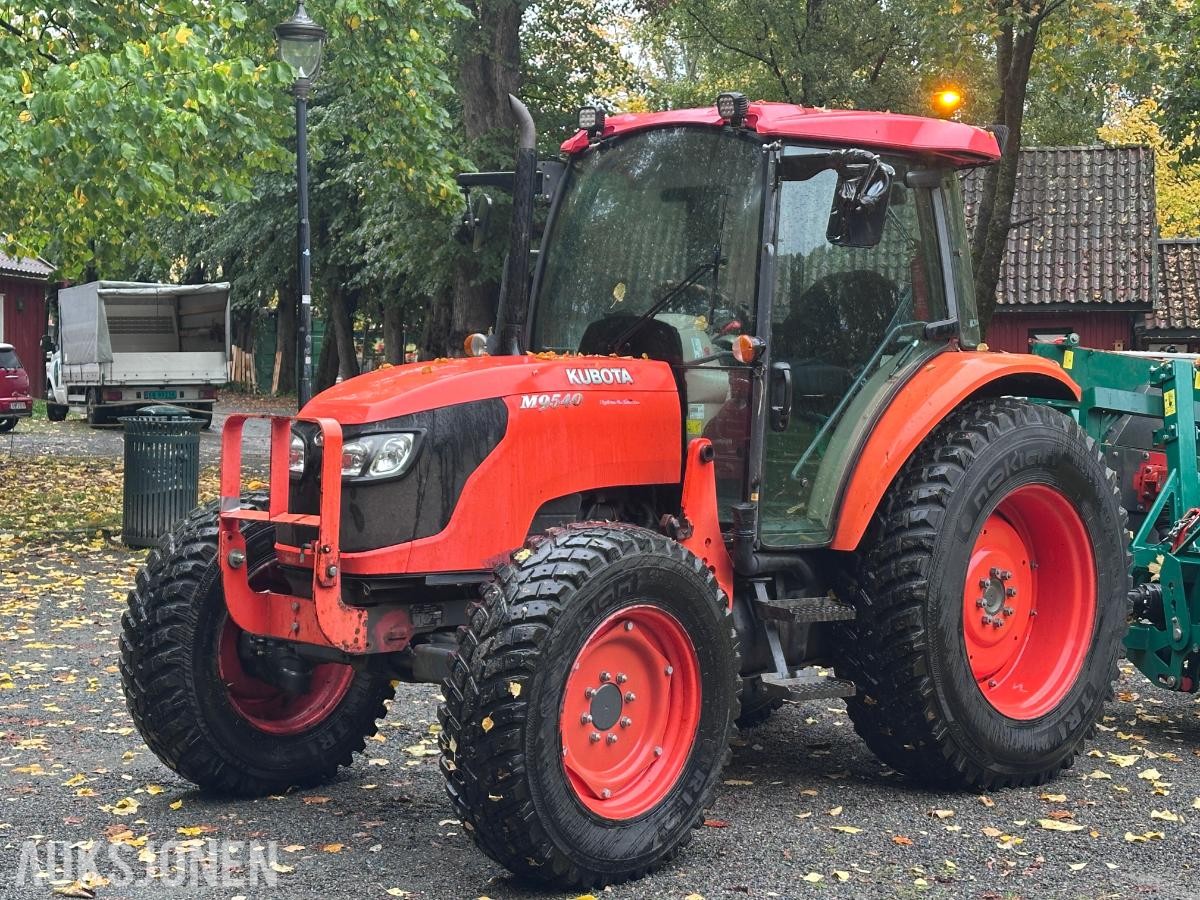 2010 Kubota M9540 traktor med lasteapparat