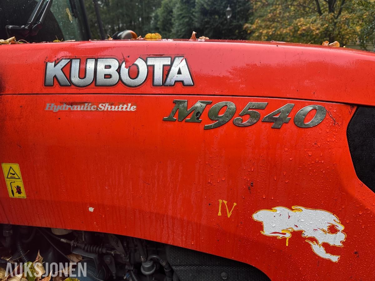 2010 Kubota M9540 traktor med lasteapparat