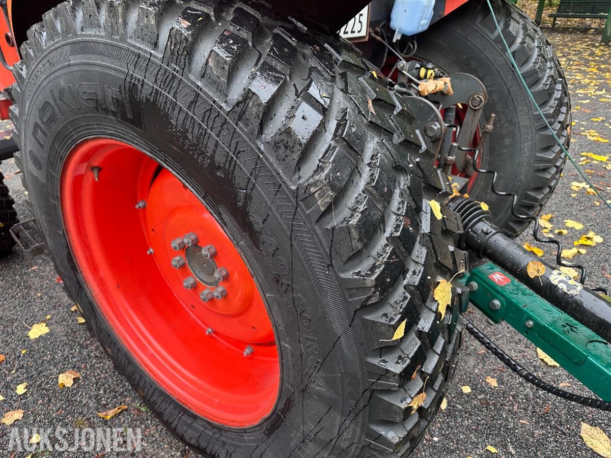 2010 Kubota M9540 traktor med lasteapparat