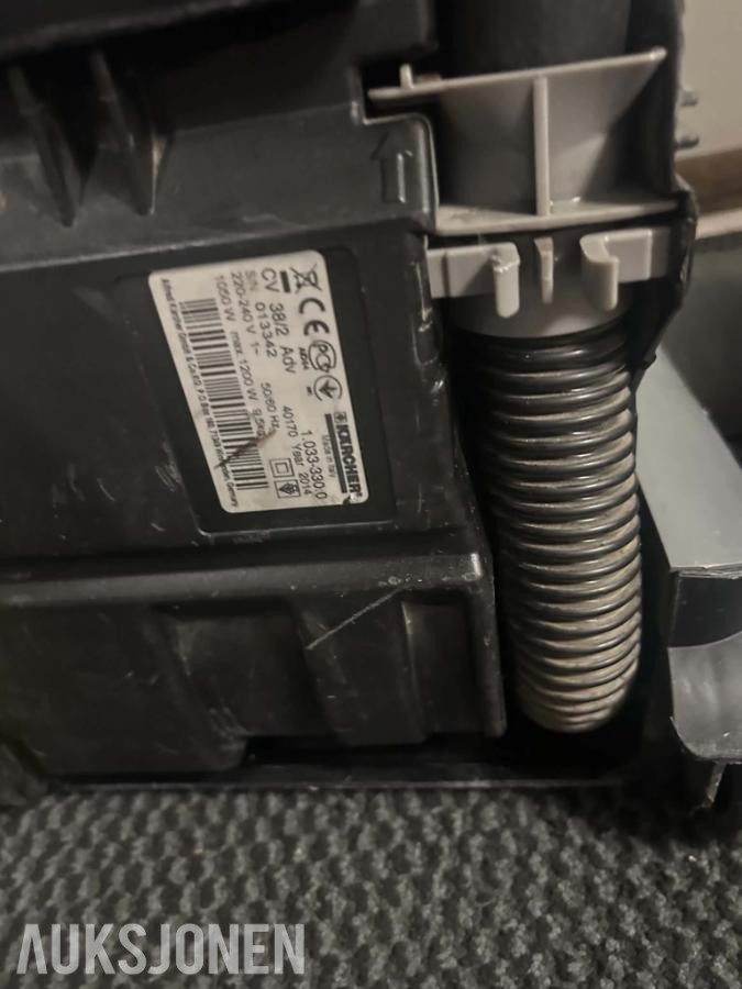2014 Kärcher Professional CV 38/2 teppebørstesuger