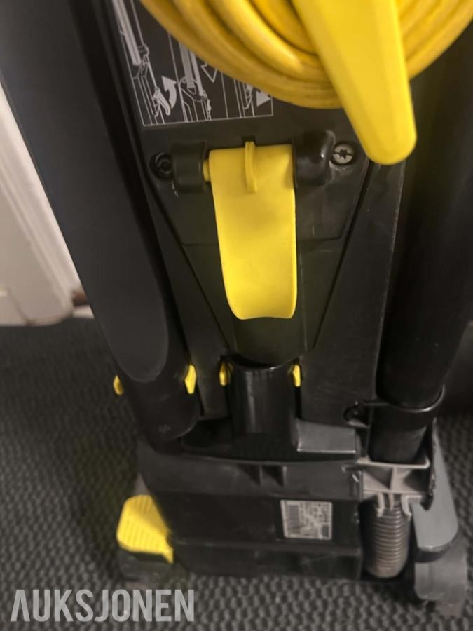 2014 Kärcher Professional CV 38/2 teppebørstesuger
