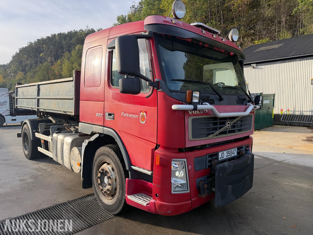 2004 Volvo FM9 Krokløftbil, Multilift 14 tonn