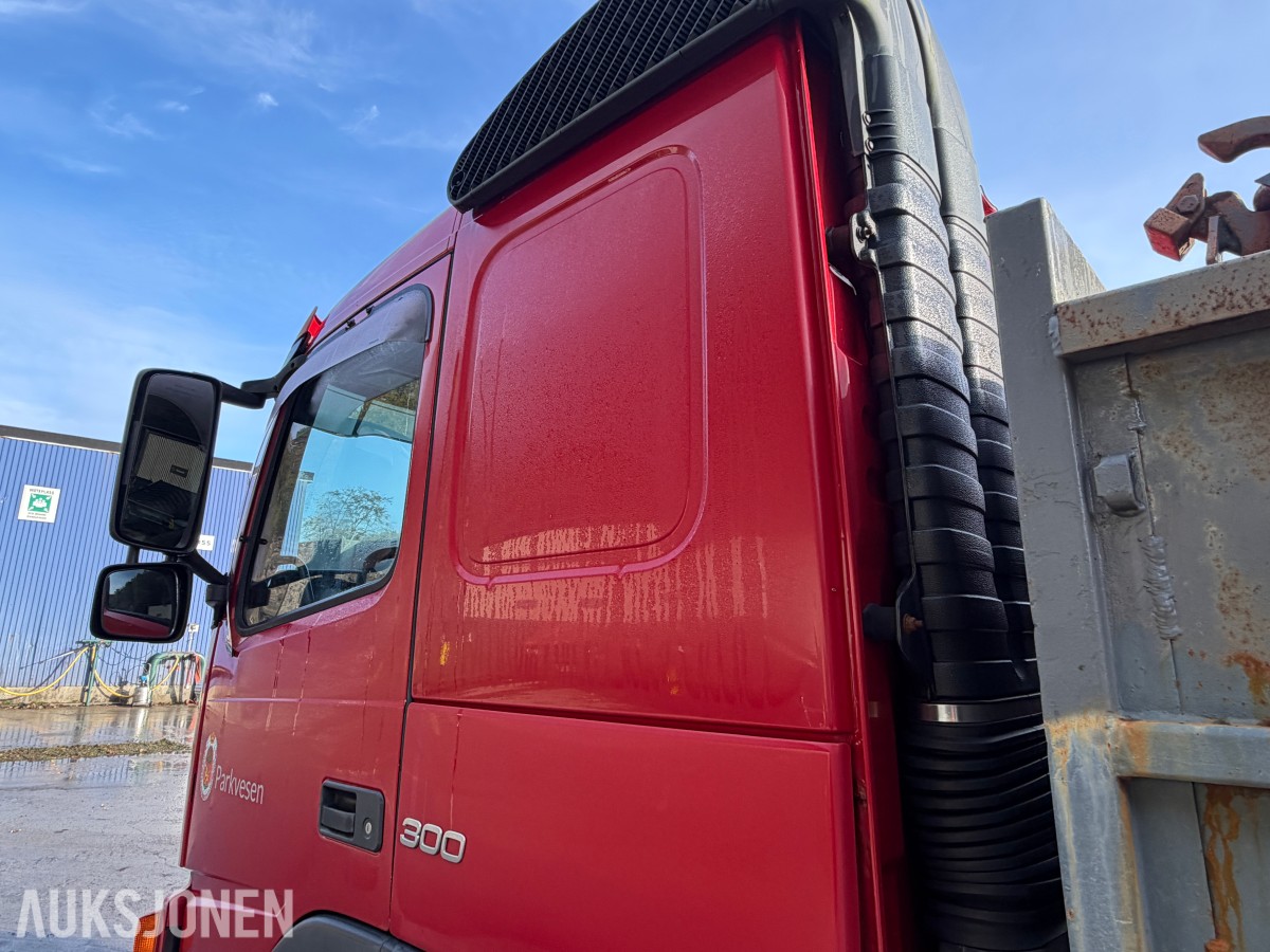 2004 Volvo FM9 Krokløftbil, Multilift 14 tonn