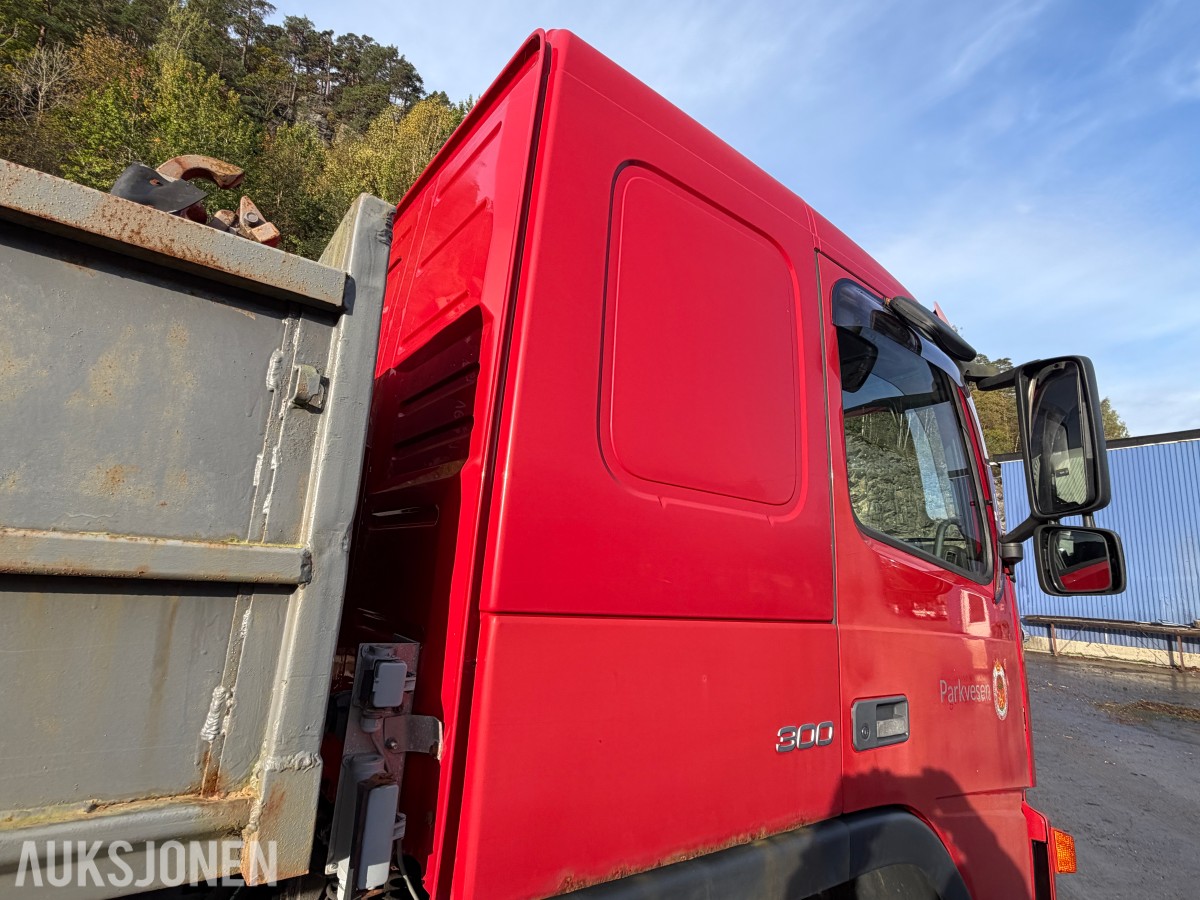2004 Volvo FM9 Krokløftbil, Multilift 14 tonn