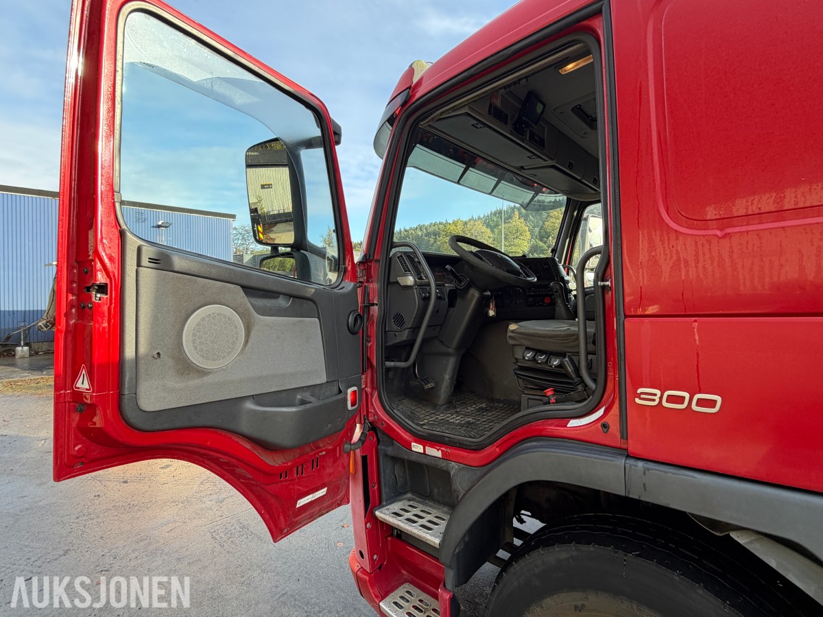 2004 Volvo FM9 Krokløftbil, Multilift 14 tonn