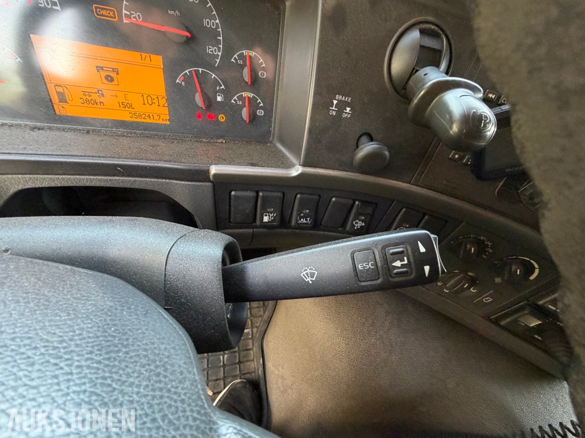 2004 Volvo FM9 Krokløftbil, Multilift 14 tonn