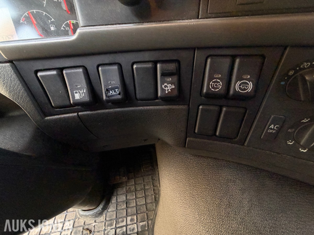 2004 Volvo FM9 Krokløftbil, Multilift 14 tonn