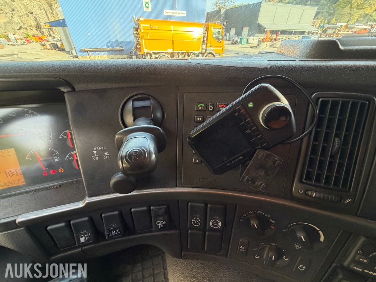 2004 Volvo FM9 Krokløftbil, Multilift 14 tonn