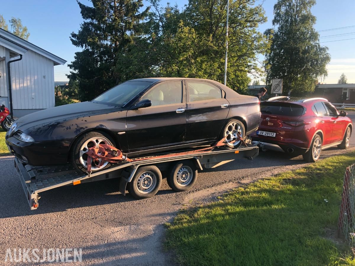 1999 Alfa Romeo 166 2.0 Bensin 155HK prosjekt, med delebil