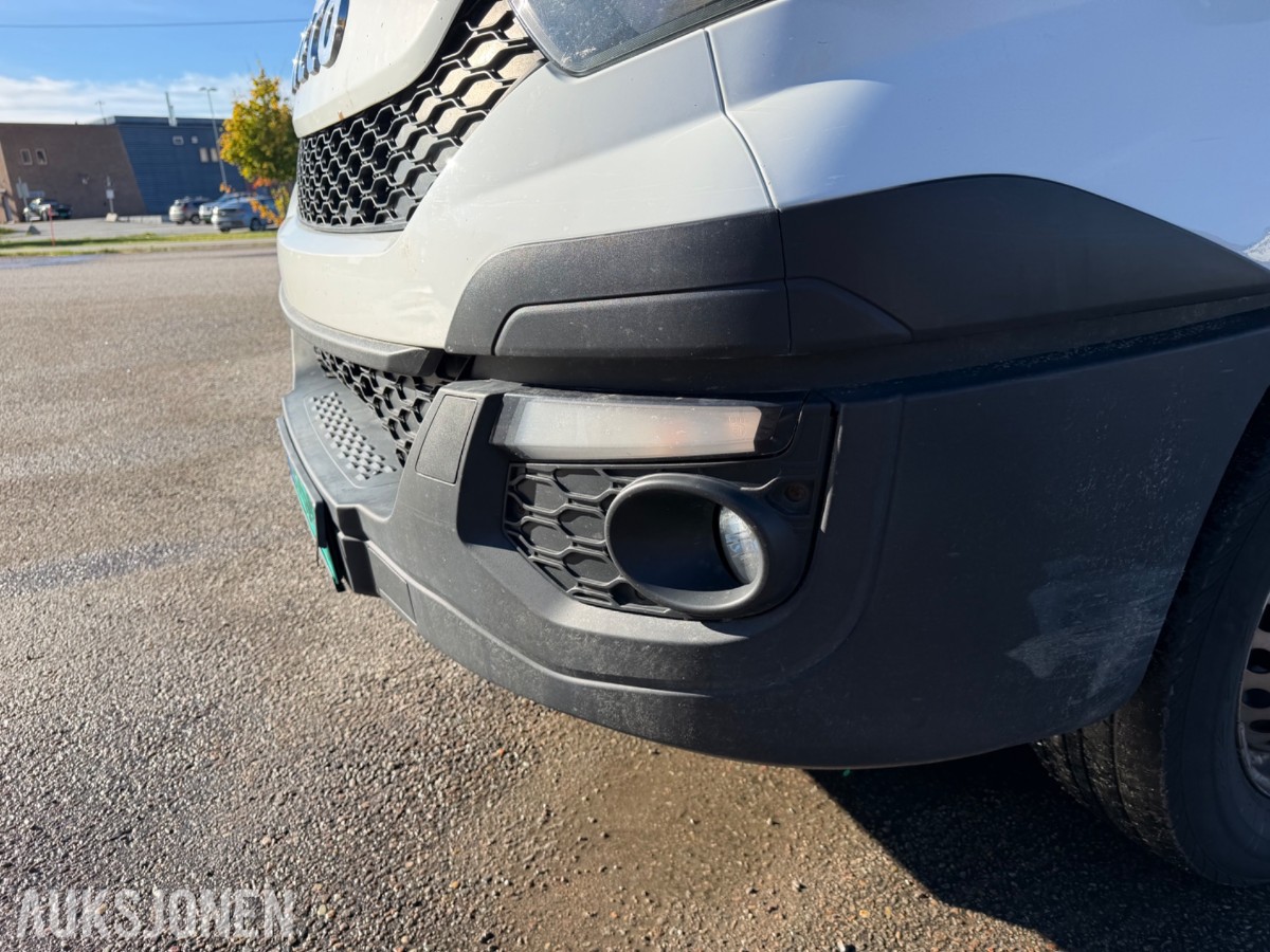 2016 mod. Iveco Daily m/Thermoskap og aggerigat. 174859 km.