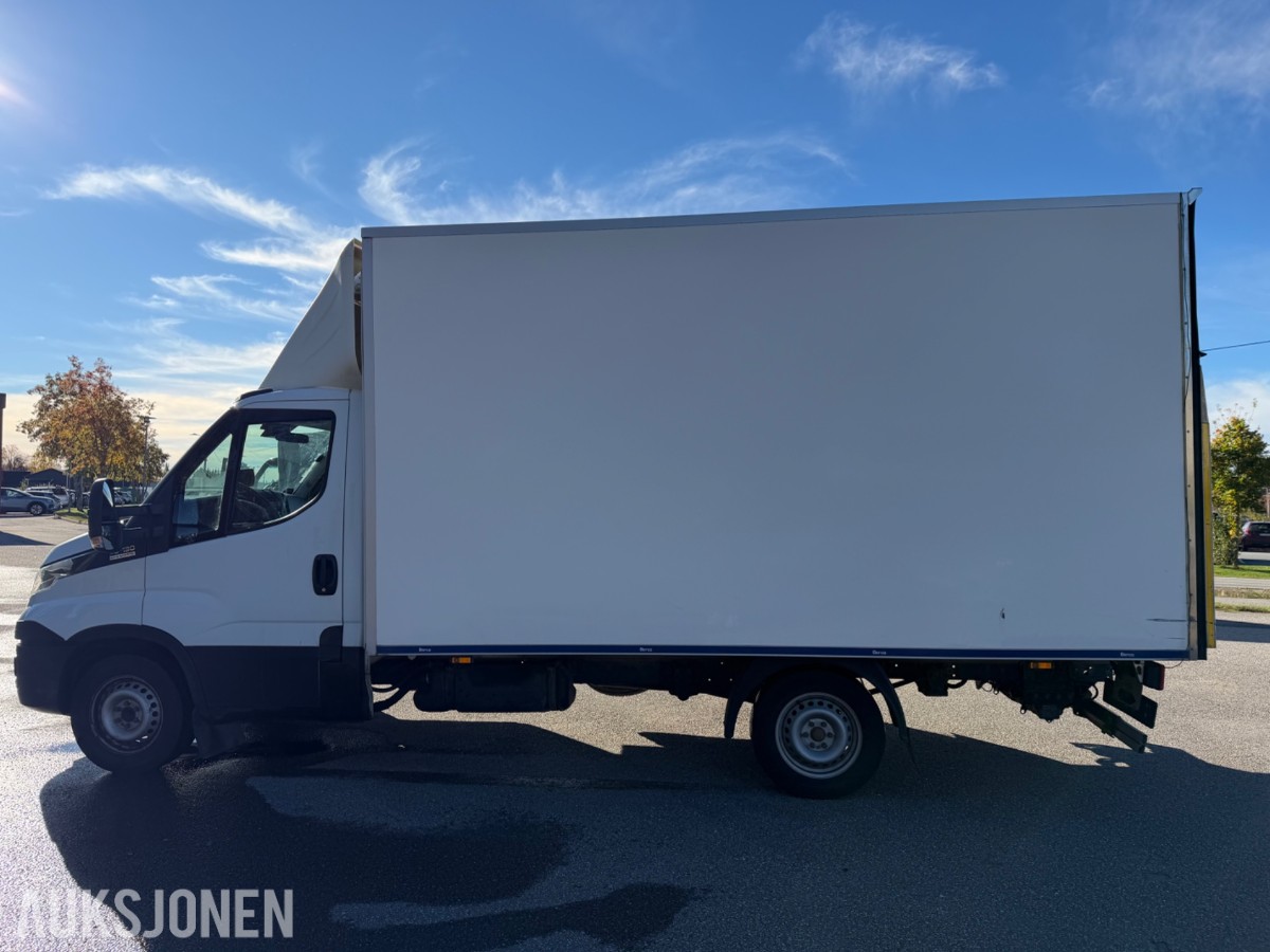 2016 mod. Iveco Daily m/Thermoskap og aggerigat. 174859 km.