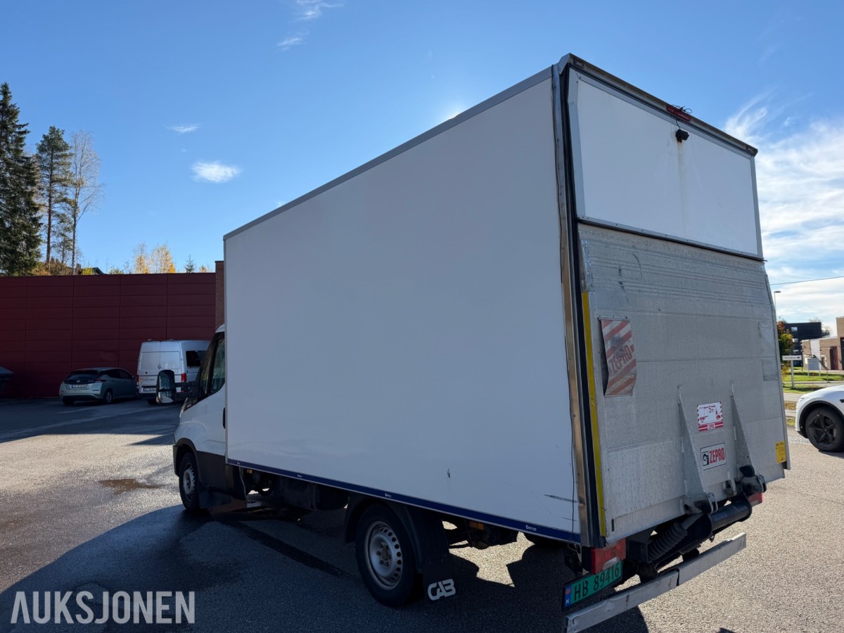 2016 mod. Iveco Daily m/Thermoskap og aggerigat. 174859 km.