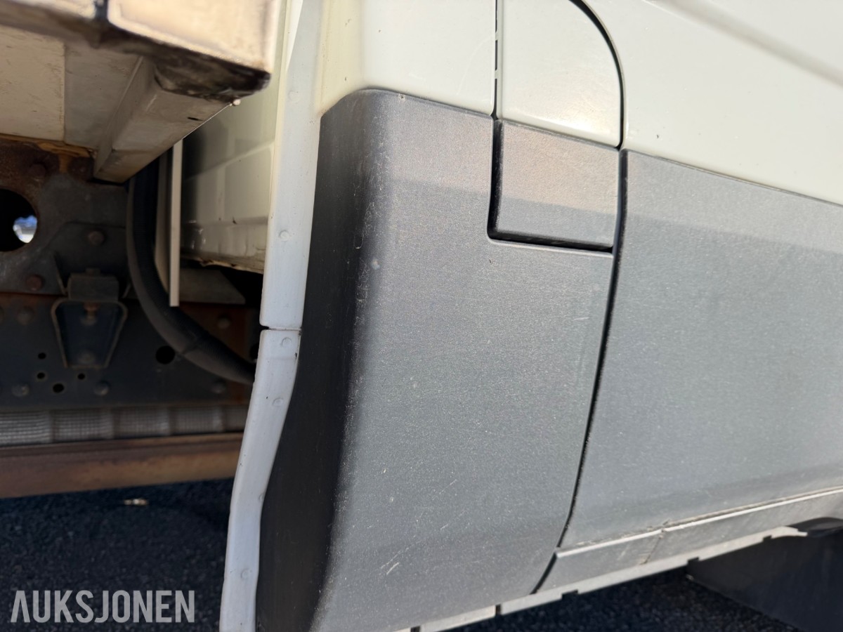 2016 mod. Iveco Daily m/Thermoskap og aggerigat. 174859 km.