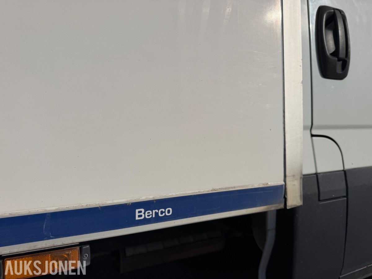 2016 mod. Iveco Daily m/Thermoskap og aggerigat. 174859 km.