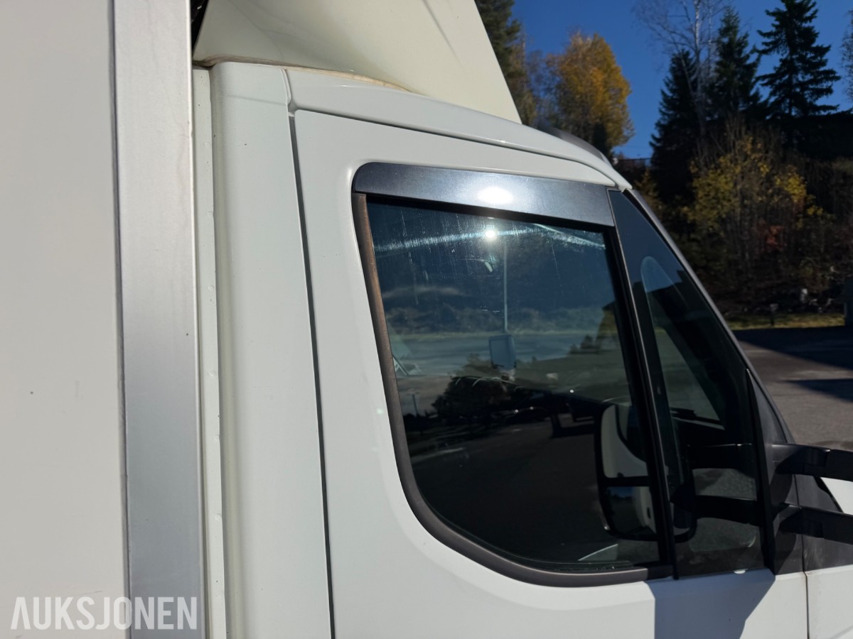 2016 mod. Iveco Daily m/Thermoskap og aggerigat. 174859 km.