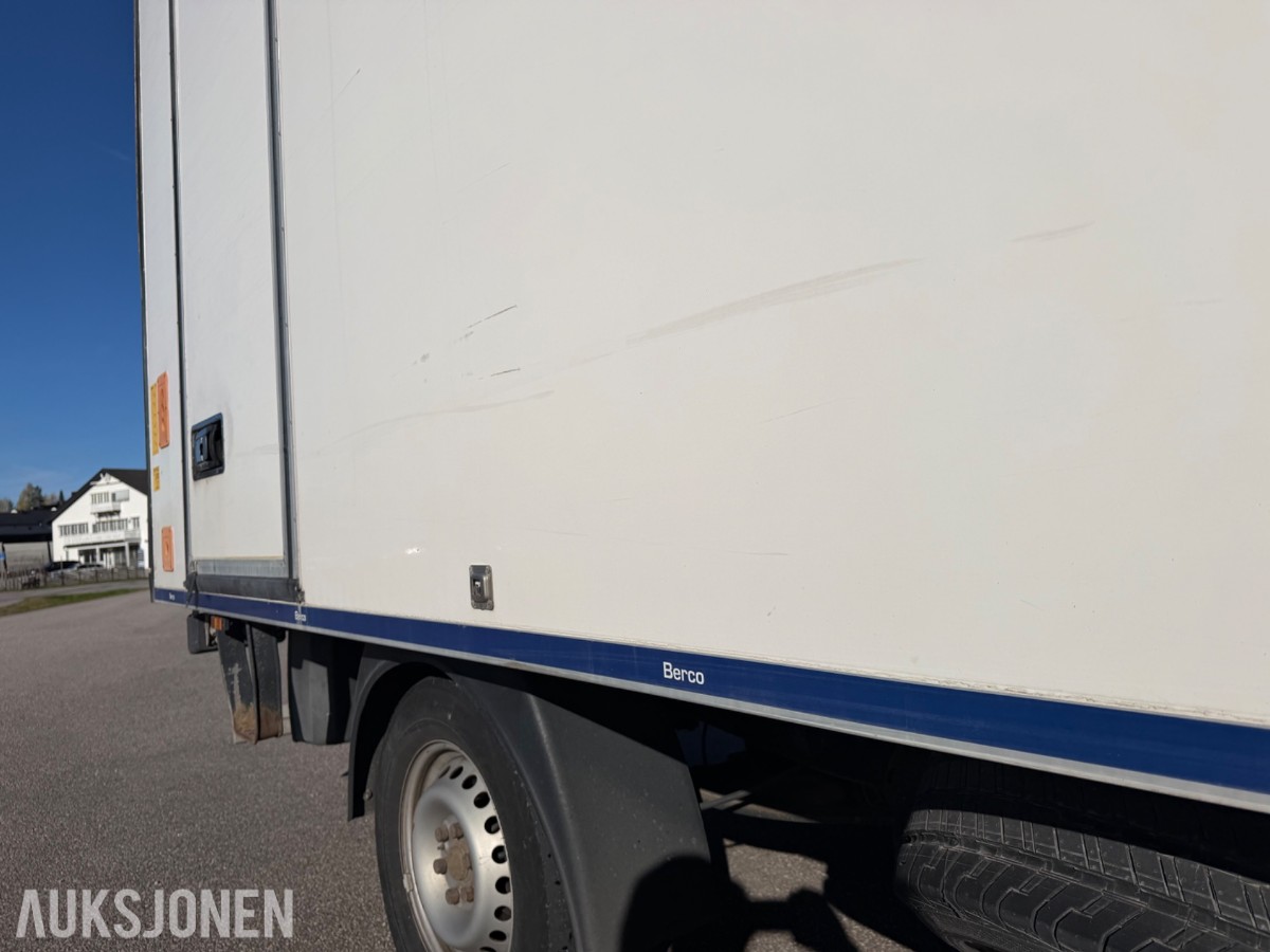2016 mod. Iveco Daily m/Thermoskap og aggerigat. 174859 km.