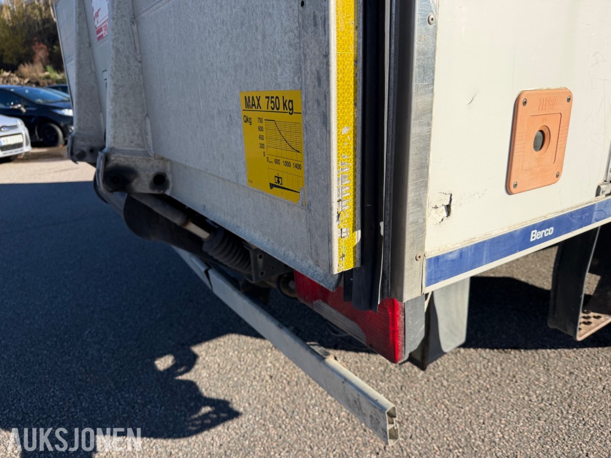 2016 mod. Iveco Daily m/Thermoskap og aggerigat. 174859 km.
