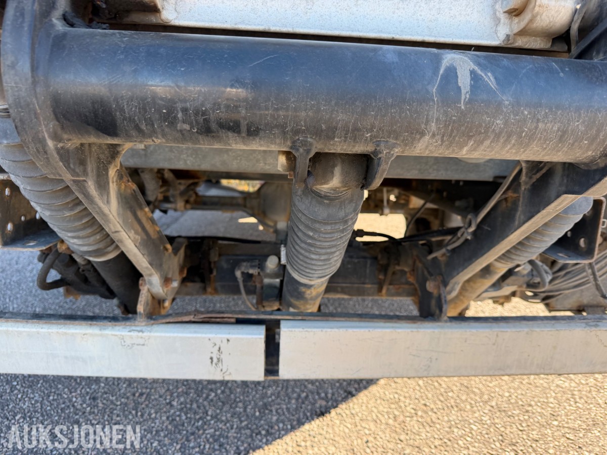 2016 mod. Iveco Daily m/Thermoskap og aggerigat. 174859 km.