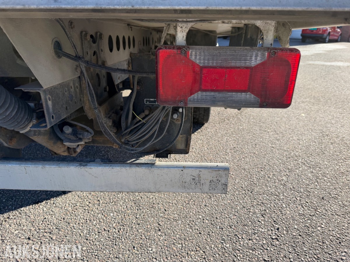 2016 mod. Iveco Daily m/Thermoskap og aggerigat. 174859 km.