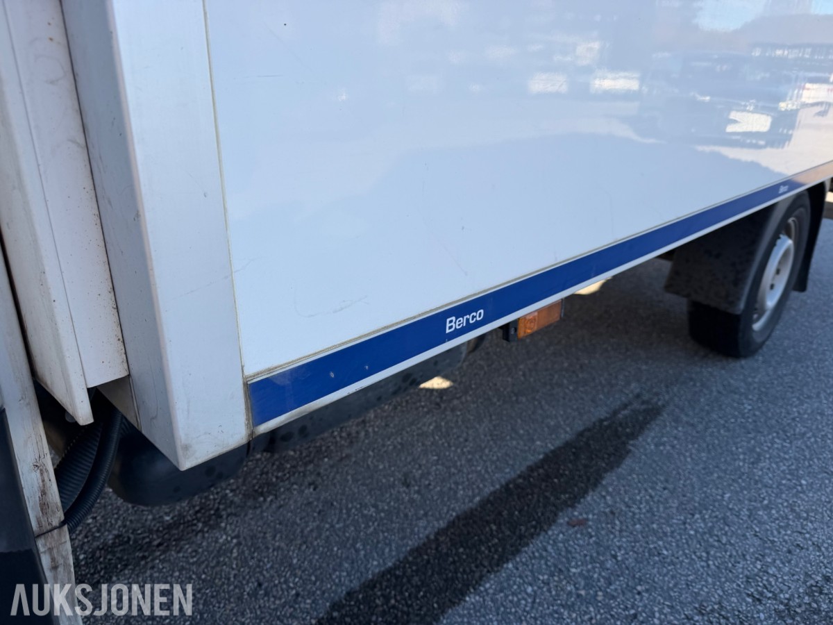2016 mod. Iveco Daily m/Thermoskap og aggerigat. 174859 km.
