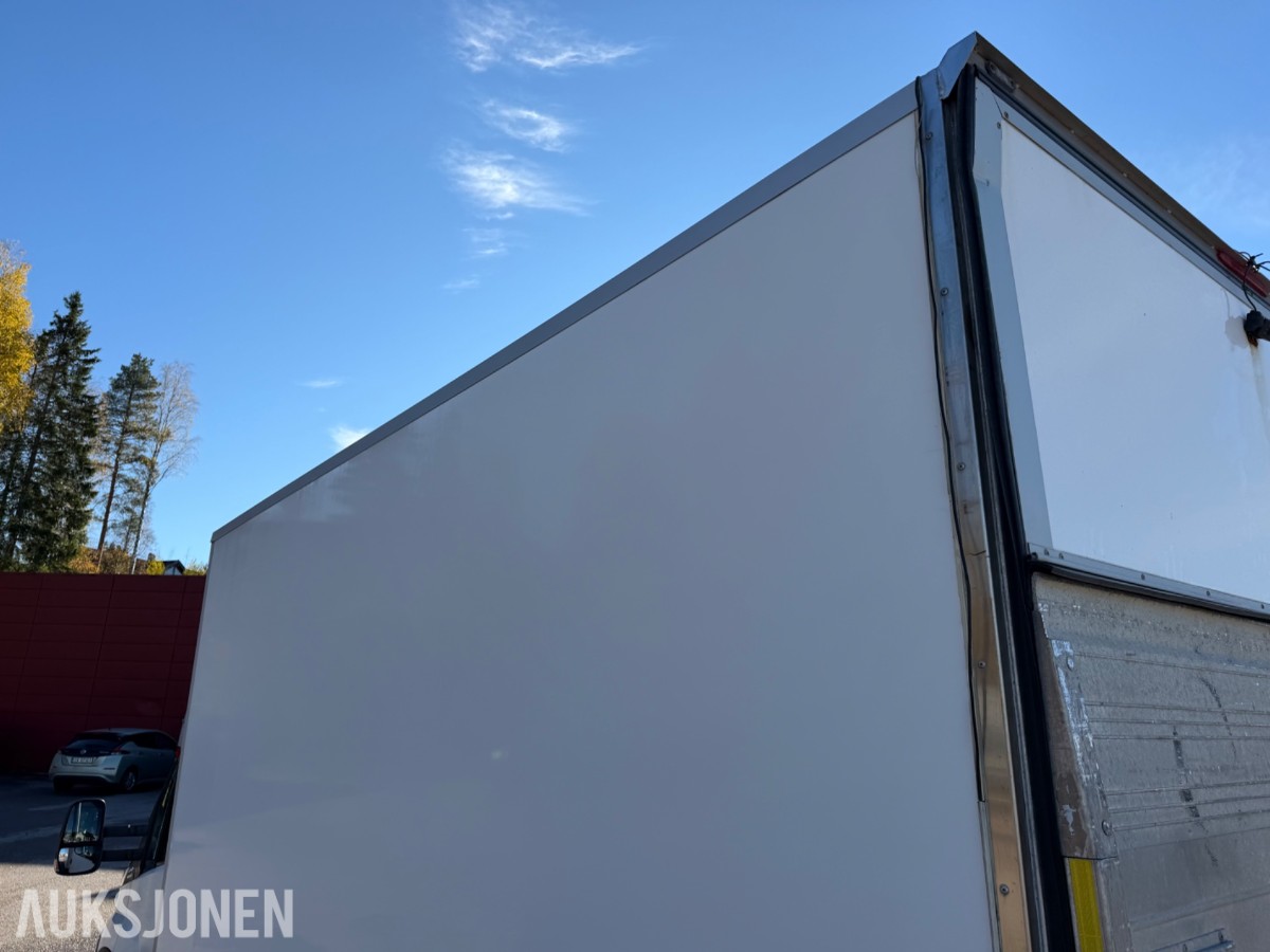 2016 mod. Iveco Daily m/Thermoskap og aggerigat. 174859 km.