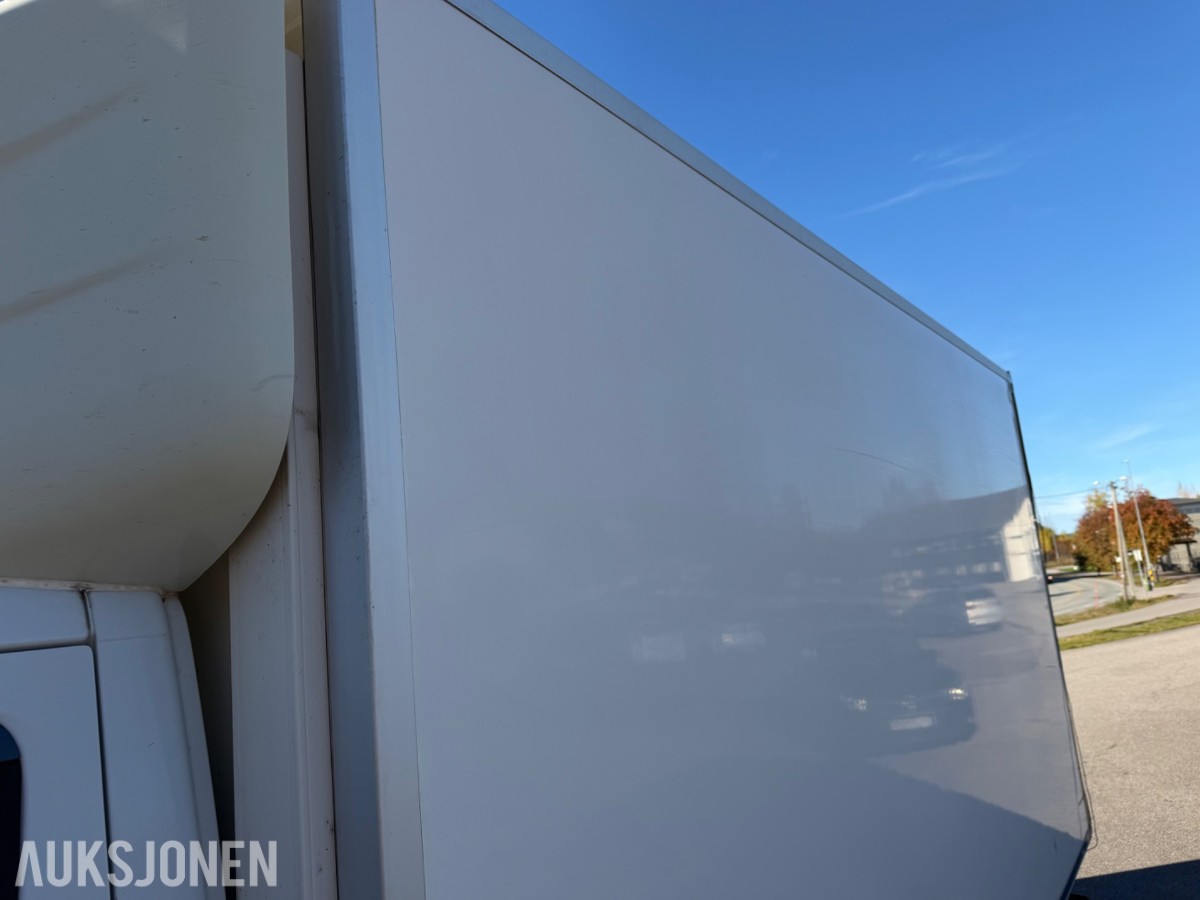 2016 mod. Iveco Daily m/Thermoskap og aggerigat. 174859 km.