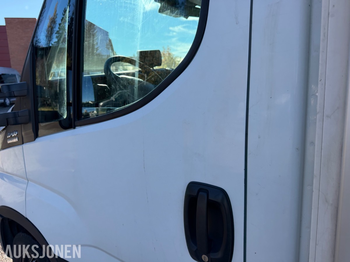 2016 mod. Iveco Daily m/Thermoskap og aggerigat. 174859 km.