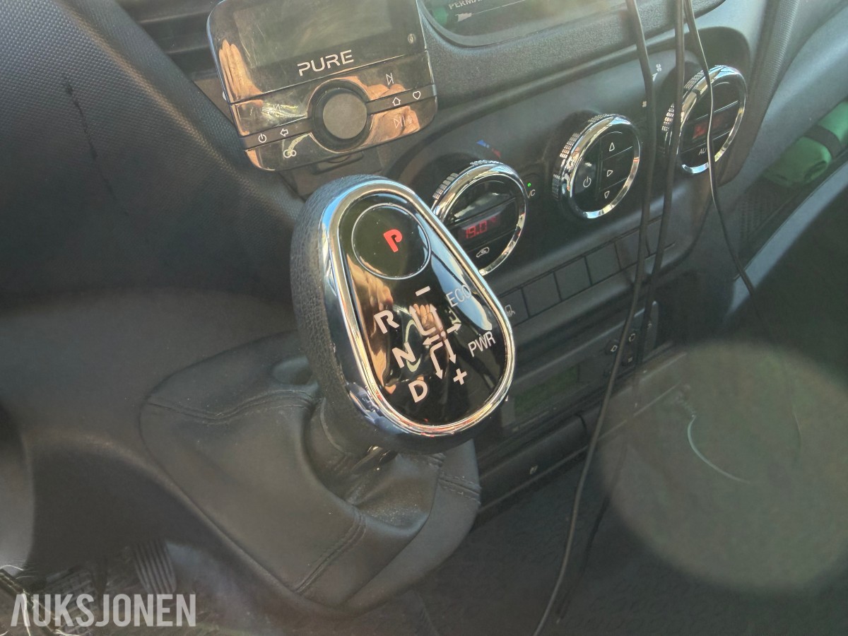 2016 mod. Iveco Daily m/Thermoskap og aggerigat. 174859 km.