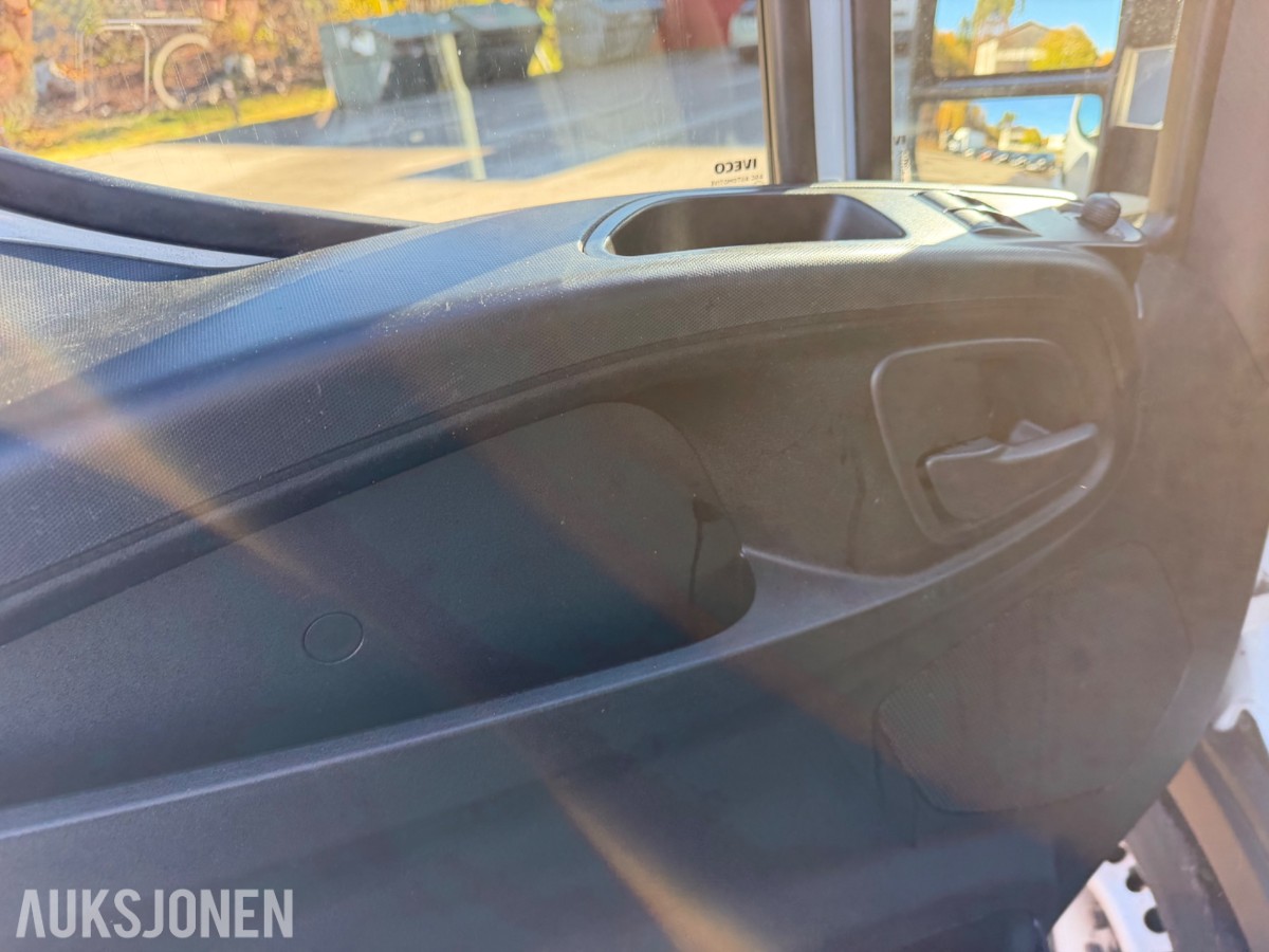 2016 mod. Iveco Daily m/Thermoskap og aggerigat. 174859 km.