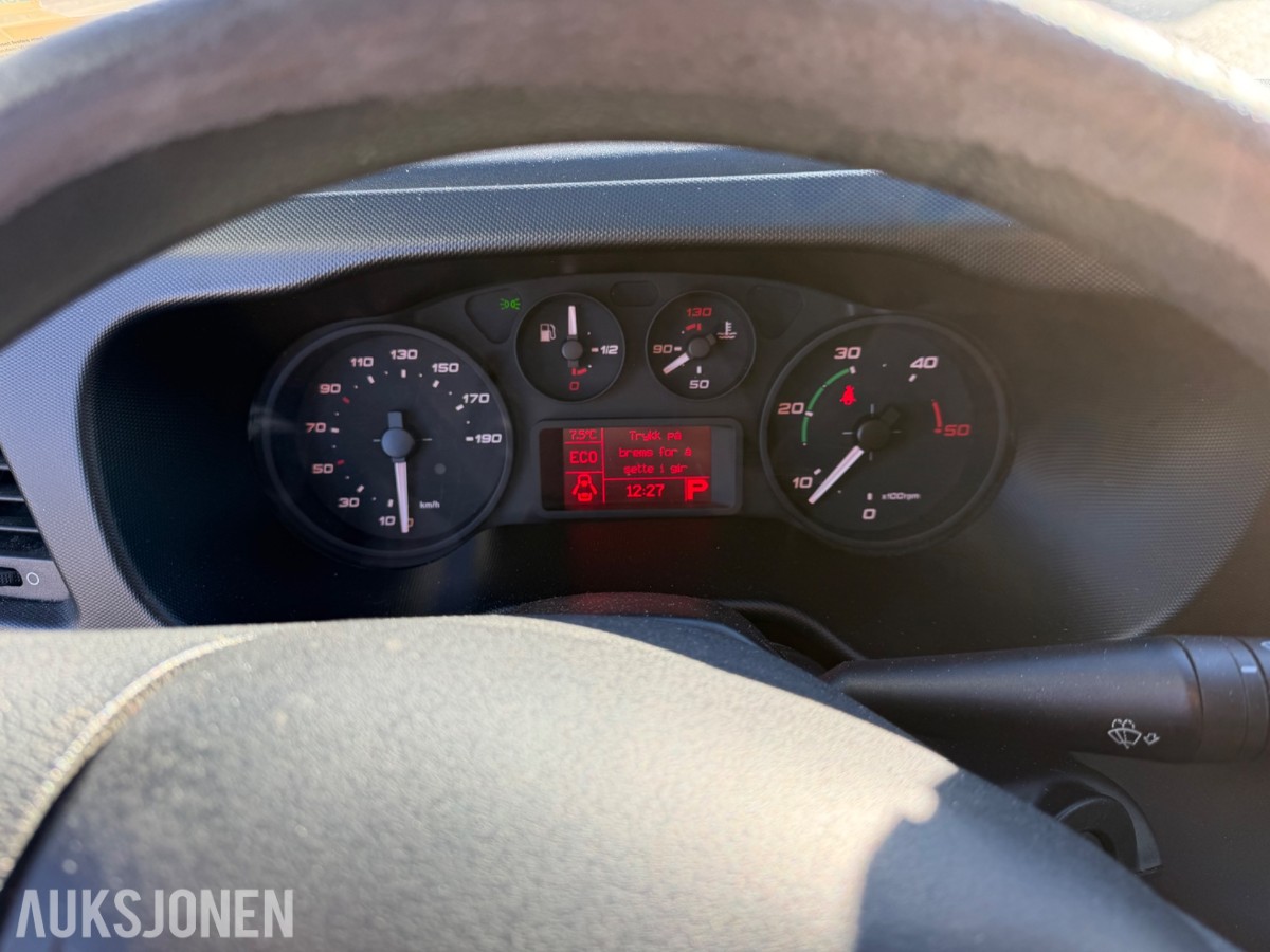 2016 mod. Iveco Daily m/Thermoskap og aggerigat. 174859 km.