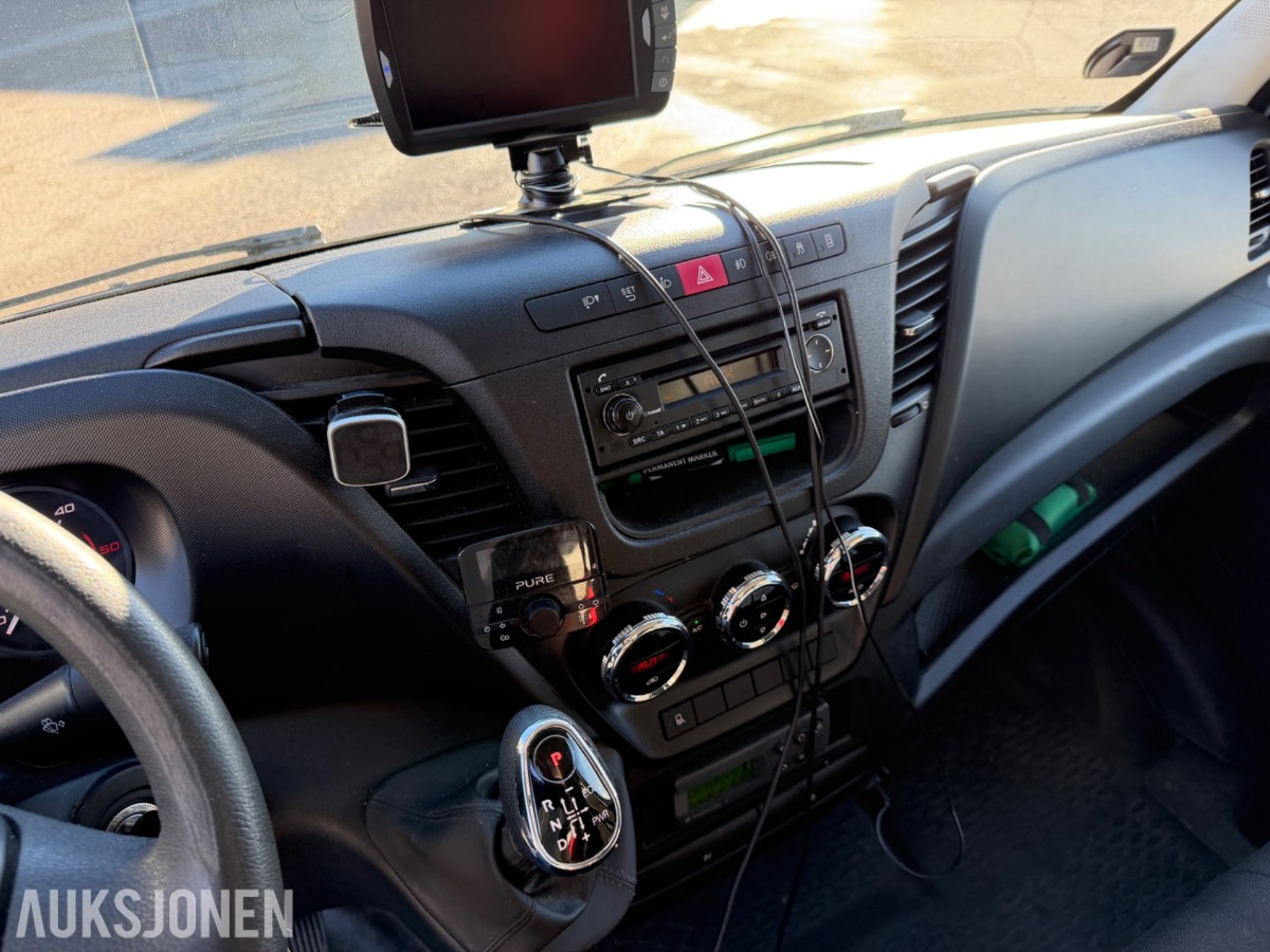 2016 mod. Iveco Daily m/Thermoskap og aggerigat. 174859 km.