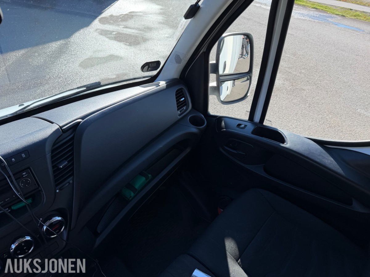 2016 mod. Iveco Daily m/Thermoskap og aggerigat. 174859 km.