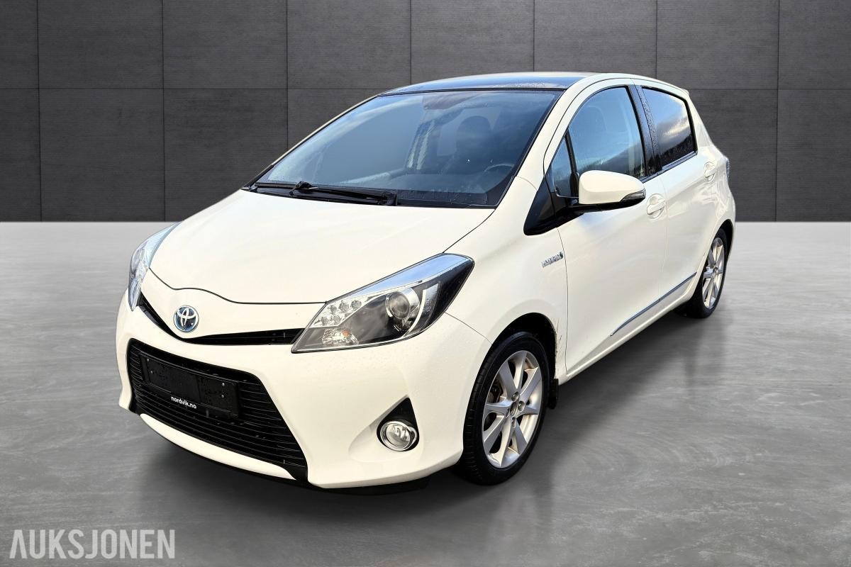 2013 TOYOTA YARIS 1.5-75 HK, AUTOMAT MED 139571 KM