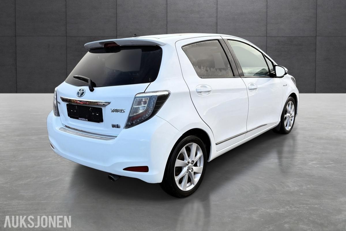 2013 TOYOTA YARIS 1.5-75 HK, AUTOMAT MED 139571 KM