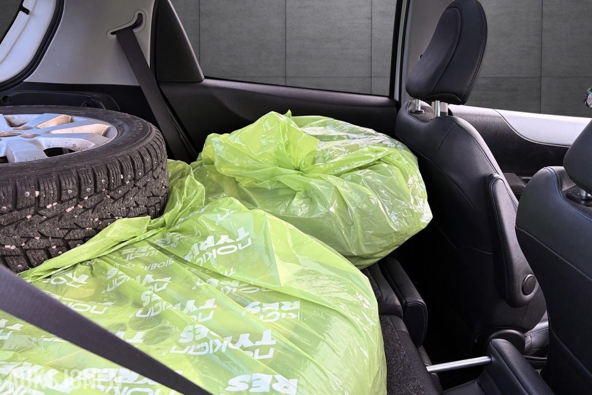 2013 TOYOTA YARIS 1.5-75 HK, AUTOMAT MED 139571 KM